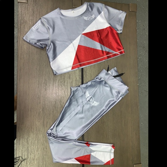 2 Piece Workout Set - Picture 2 of 3